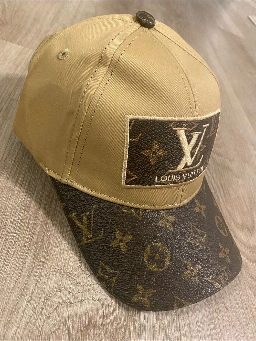 Louis Vuitton Tan & Brown Monogram Baseball Cap Unisex-Adjustable - Picture 2 of 7